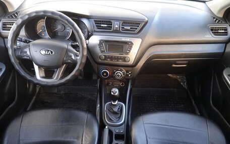 KIA Rio III рестайлинг, 2014 год, 940 000 рублей, 12 фотография