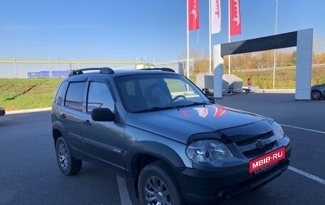 Chevrolet Niva I рестайлинг, 2011 год, 550 000 рублей, 3 фотография