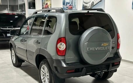 Chevrolet Niva I рестайлинг, 2012 год, 699 900 рублей, 4 фотография