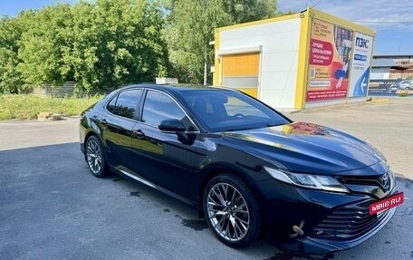 Toyota Camry, 2019 год, 2 900 000 рублей, 10 фотография