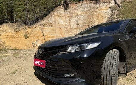 Toyota Camry, 2019 год, 2 900 000 рублей, 2 фотография