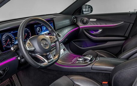 Mercedes-Benz E-Класс, 2018 год, 3 950 000 рублей, 9 фотография