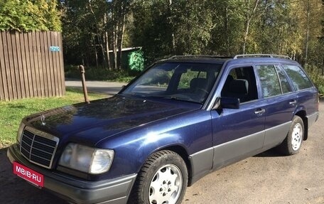 Mercedes-Benz E-Класс, 1995 год, 600 000 рублей, 1 фотография