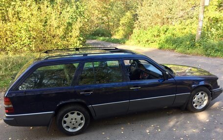 Mercedes-Benz E-Класс, 1995 год, 600 000 рублей, 9 фотография