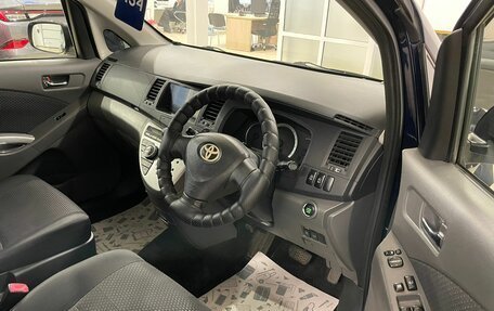 Toyota ISis I, 2011 год, 1 549 000 рублей, 10 фотография