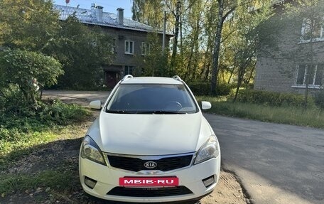 KIA cee'd I рестайлинг, 2010 год, 690 000 рублей, 2 фотография