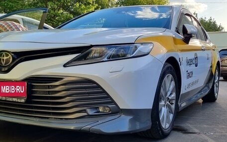 Toyota Camry, 2020 год, 2 150 000 рублей, 1 фотография