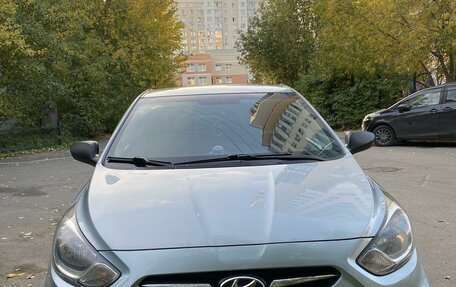 Hyundai Solaris II рестайлинг, 2012 год, 860 000 рублей, 7 фотография