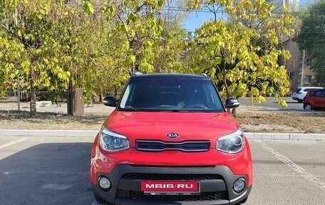 KIA Soul II рестайлинг, 2018 год, 1 790 000 рублей, 2 фотография