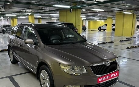 Skoda Superb III рестайлинг, 2011 год, 1 600 000 рублей, 2 фотография