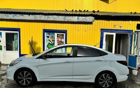 Hyundai Solaris II рестайлинг, 2013 год, 1 200 000 рублей, 13 фотография