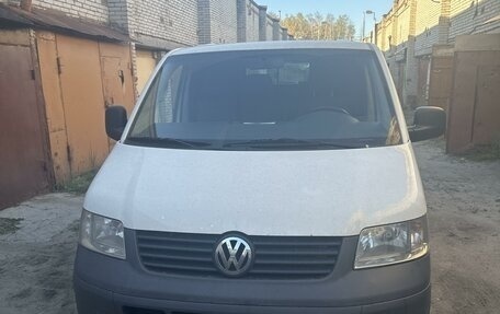 Volkswagen Transporter T5 рестайлинг, 2005 год, 1 050 000 рублей, 4 фотография