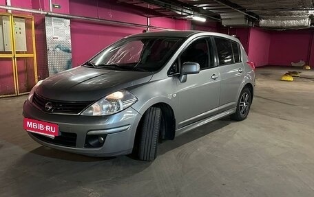 Nissan Tiida, 2011 год, 950 000 рублей, 1 фотография