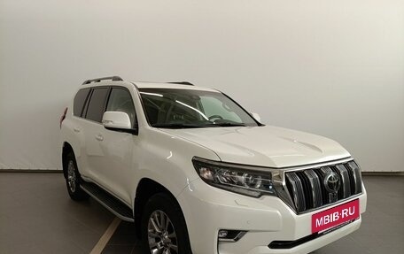 Toyota Land Cruiser Prado 150 рестайлинг 2, 2019 год, 5 799 000 рублей, 4 фотография