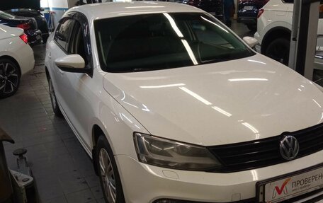 Volkswagen Jetta VI, 2015 год, 1 190 000 рублей, 2 фотография