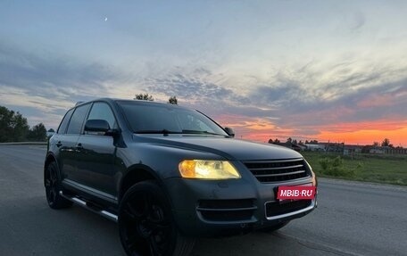 Volkswagen Touareg III, 2003 год, 930 000 рублей, 1 фотография