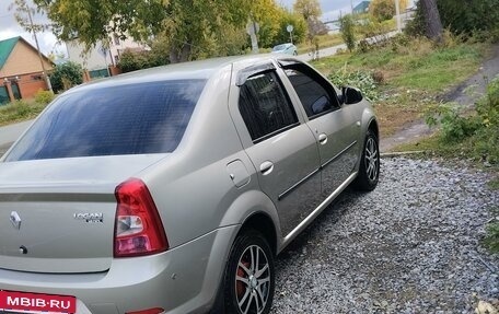 Renault Logan I, 2013 год, 900 000 рублей, 6 фотография