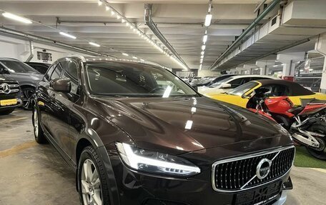 Volvo V90 Cross Country I рестайлинг, 2018 год, 3 175 000 рублей, 15 фотография