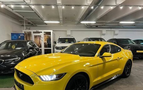 Ford Mustang VI рестайлинг, 2015 год, 2 390 000 рублей, 4 фотография