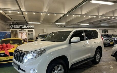 Toyota Land Cruiser Prado 150 рестайлинг 2, 2015 год, 3 749 000 рублей, 5 фотография