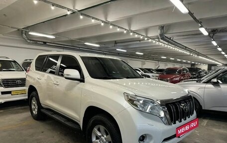 Toyota Land Cruiser Prado 150 рестайлинг 2, 2015 год, 3 749 000 рублей, 2 фотография