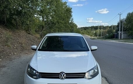 Volkswagen Polo VI (EU Market), 2014 год, 893 799 рублей, 2 фотография