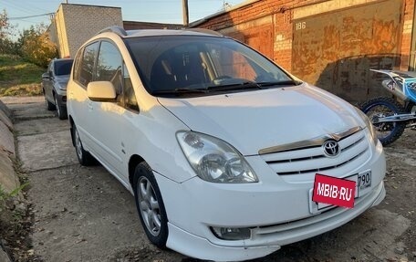 Toyota Corolla Verso I, 2002 год, 425 000 рублей, 4 фотография