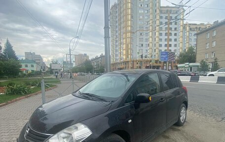 Nissan Tiida, 2011 год, 850 000 рублей, 2 фотография