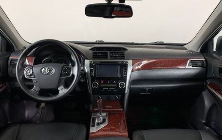 Toyota Camry, 2014 год, 1 780 000 рублей, 13 фотография