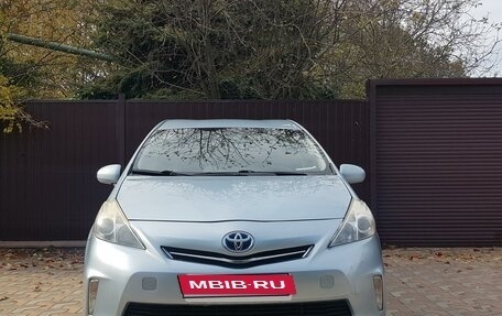 Toyota Prius v (+) I (ZVW40/41) рестайлинг, 2012 год, 1 800 000 рублей, 2 фотография