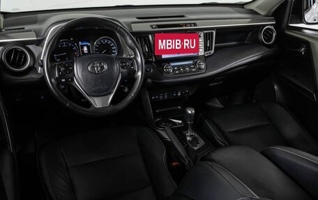 Toyota RAV4, 2019 год, 3 500 000 рублей, 27 фотография