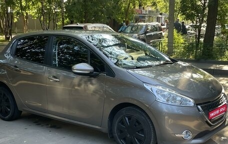 Peugeot 208 II, 2014 год, 800 000 рублей, 12 фотография