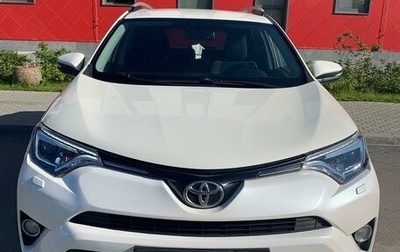 Toyota RAV4, 2017 год, 2 590 000 рублей, 1 фотография