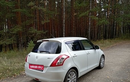 Suzuki Swift IV, 2011 год, 900 000 рублей, 2 фотография