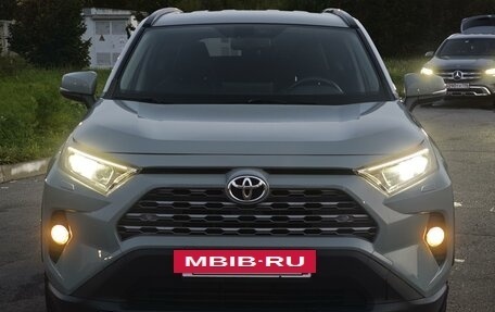 Toyota RAV4, 2019 год, 3 250 000 рублей, 5 фотография