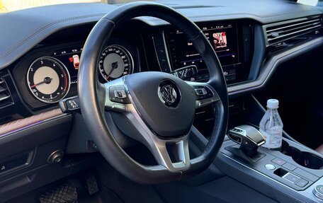 Volkswagen Touareg III, 2018 год, 4 600 000 рублей, 10 фотография