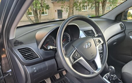 Hyundai Solaris II рестайлинг, 2011 год, 940 000 рублей, 11 фотография