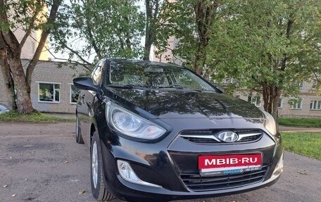 Hyundai Solaris II рестайлинг, 2011 год, 940 000 рублей, 6 фотография