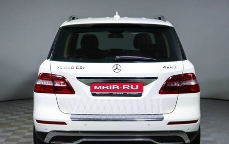 Mercedes-Benz M-Класс, 2012 год, 2 750 000 рублей, 6 фотография