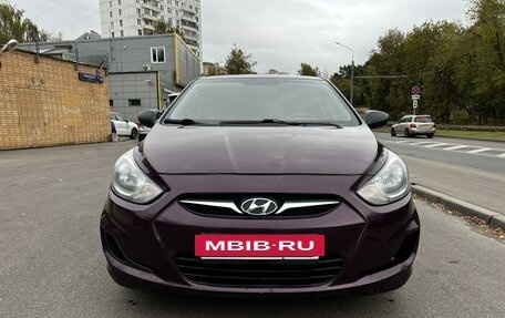 Hyundai Solaris II рестайлинг, 2012 год, 650 000 рублей, 3 фотография