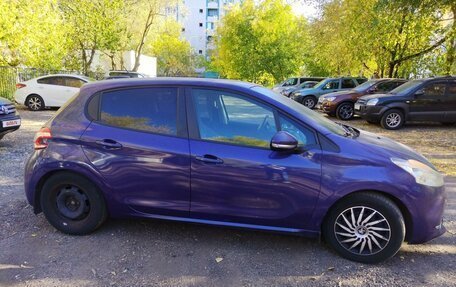 Peugeot 208 II, 2013 год, 800 000 рублей, 3 фотография