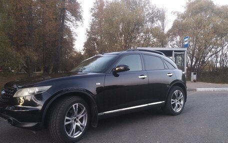 Infiniti FX I, 2007 год, 840 000 рублей, 13 фотография