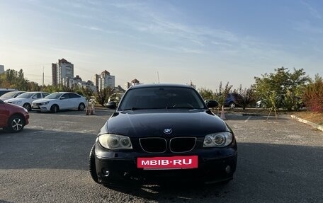 BMW 1 серия, 2005 год, 700 000 рублей, 2 фотография