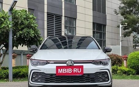 Volkswagen Golf GTI, 2021 год, 2 600 200 рублей, 2 фотография