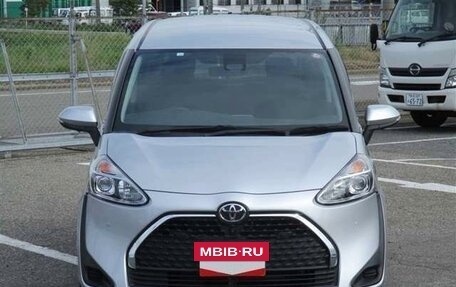 Toyota Sienta II, 2020 год, 1 140 000 рублей, 2 фотография