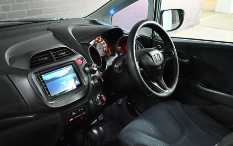 Honda Fit III, 2008 год, 790 000 рублей, 15 фотография