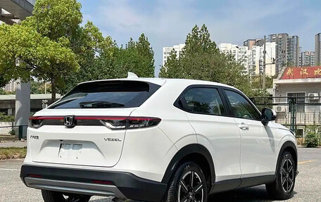 Honda Vezel, 2023 год, 2 445 000 рублей, 6 фотография