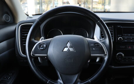 Mitsubishi Outlander III рестайлинг 3, 2014 год, 1 591 000 рублей, 10 фотография