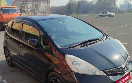 Honda Fit III, 2010 год, 700 000 рублей, 6 фотография