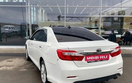 Toyota Camry, 2014 год, 1 640 000 рублей, 7 фотография